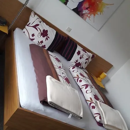 Gasthof Hirschen בית הארחה Langenegg